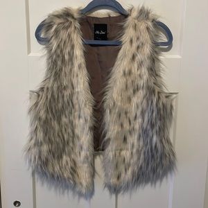 Fur vest